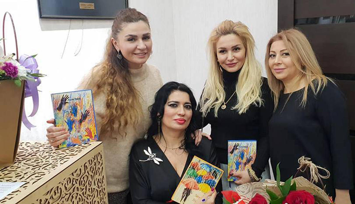 Азербайджанская писательница совершила сделку с совестью (ФОТО)