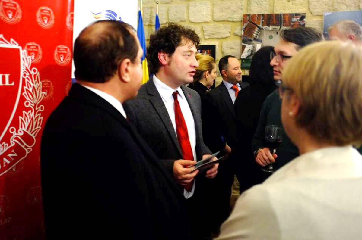 Баку посмотрел на города Европы с высоты птичьего полета (ФОТО)