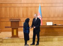 Президент Ильхам Алиев и Первая леди Мехрибан Алиева встретились с семьями шехидов (ФОТО)