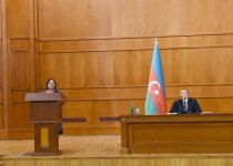 Президент Ильхам Алиев и Первая леди Мехрибан Алиева встретились с семьями шехидов (ФОТО)