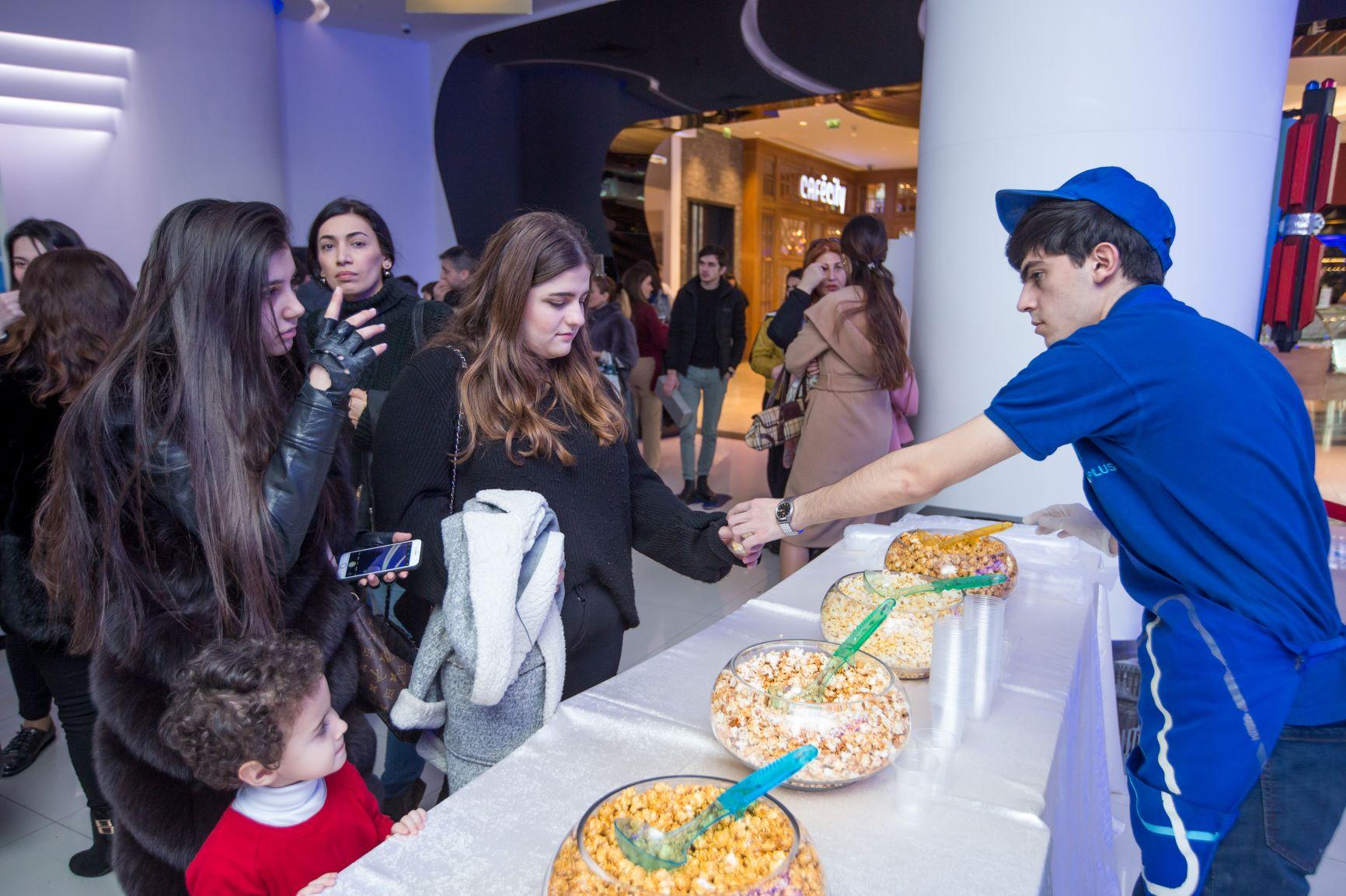 В Баку прошел оригинальный  Фестиваль попкорна (ВИДЕО, ФОТО)