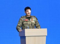 Президент Ильхам Алиев и Первая леди Мехрибан Алиева приняли участие в республиканском собрании, посвященном Дню азербайджанской молодежи (ФОТО)