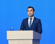 Президент Ильхам Алиев и Первая леди Мехрибан Алиева приняли участие в республиканском собрании, посвященном Дню азербайджанской молодежи (ФОТО)