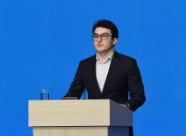 Президент Ильхам Алиев и Первая леди Мехрибан Алиева приняли участие в республиканском собрании, посвященном Дню азербайджанской молодежи (ФОТО)