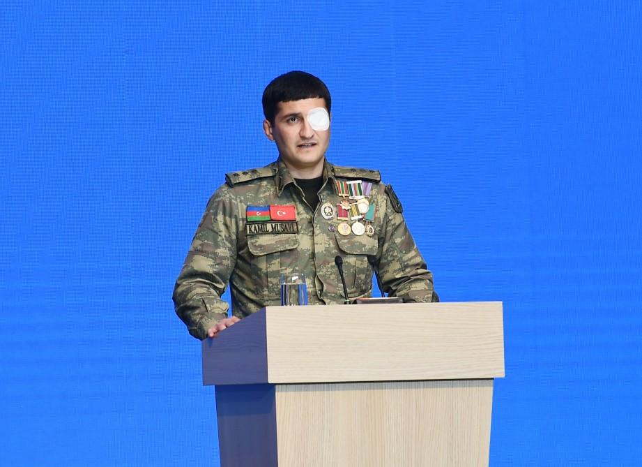 Президент Ильхам Алиев и Первая леди Мехрибан Алиева приняли участие в республиканском собрании, посвященном Дню азербайджанской молодежи (ФОТО)