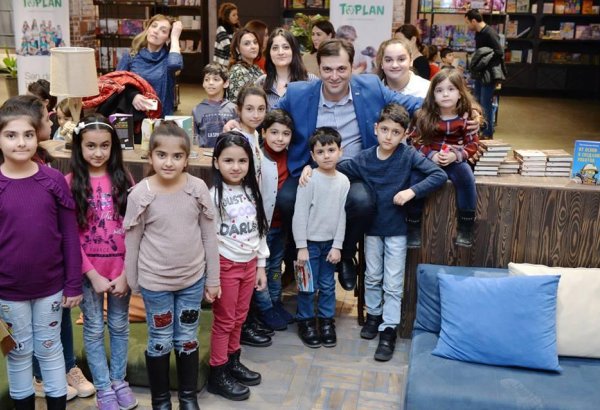 Эмин Мусеви стал добрым сказочником (ФОТО)