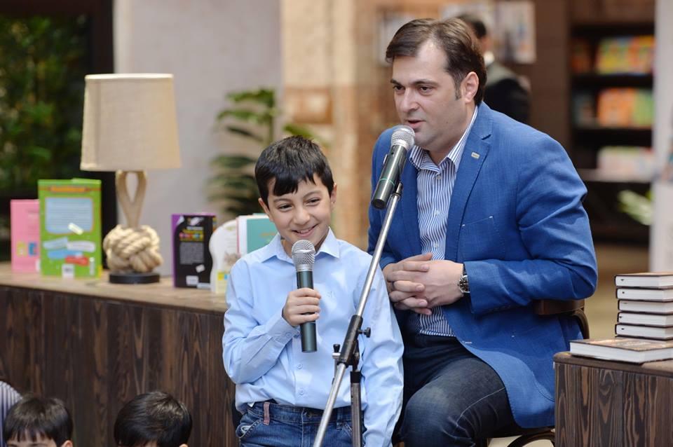 Эмин Мусеви стал добрым сказочником (ФОТО)