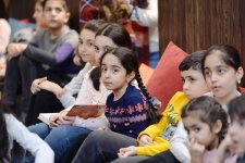 Эмин Мусеви стал добрым сказочником (ФОТО)