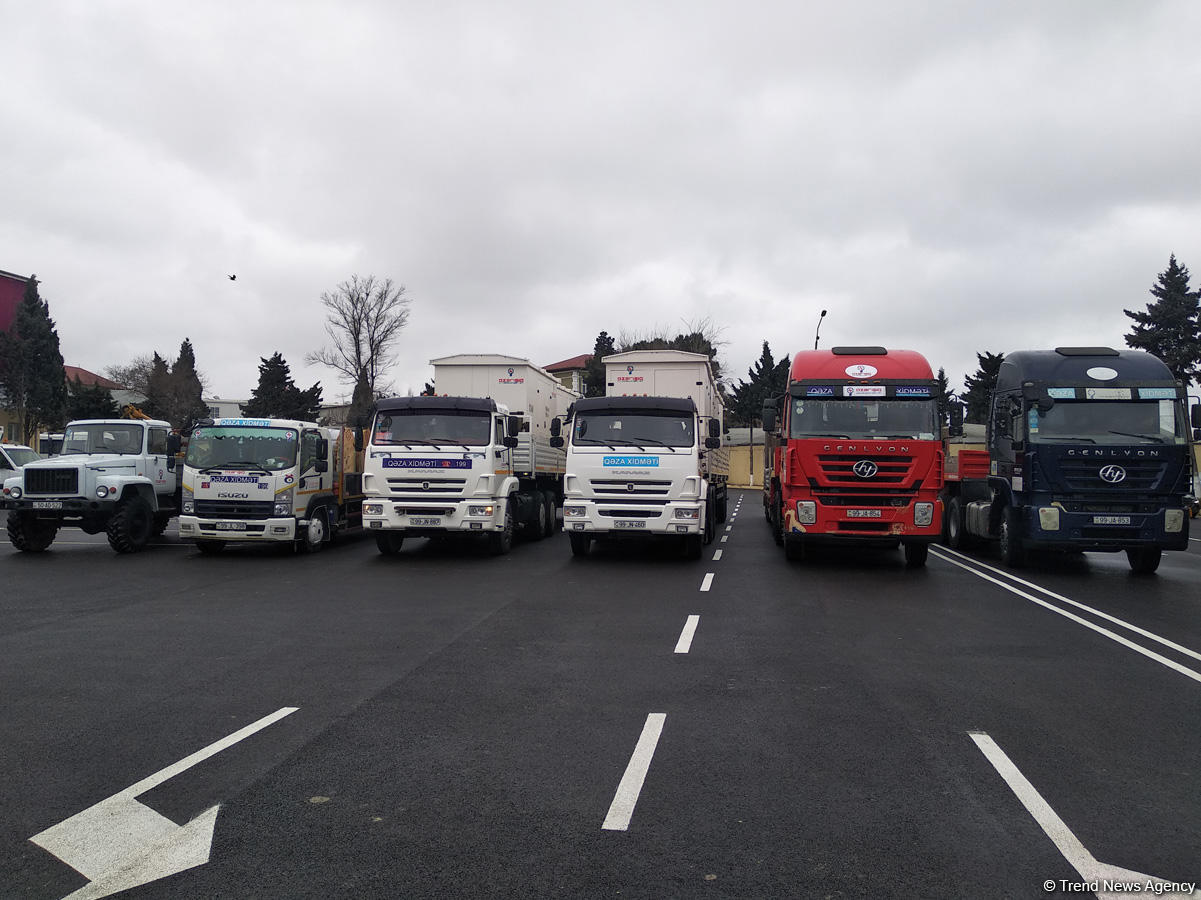 В Азербайджане модернизируют электроснабжение ряда бакинских поселков (ФОТО)