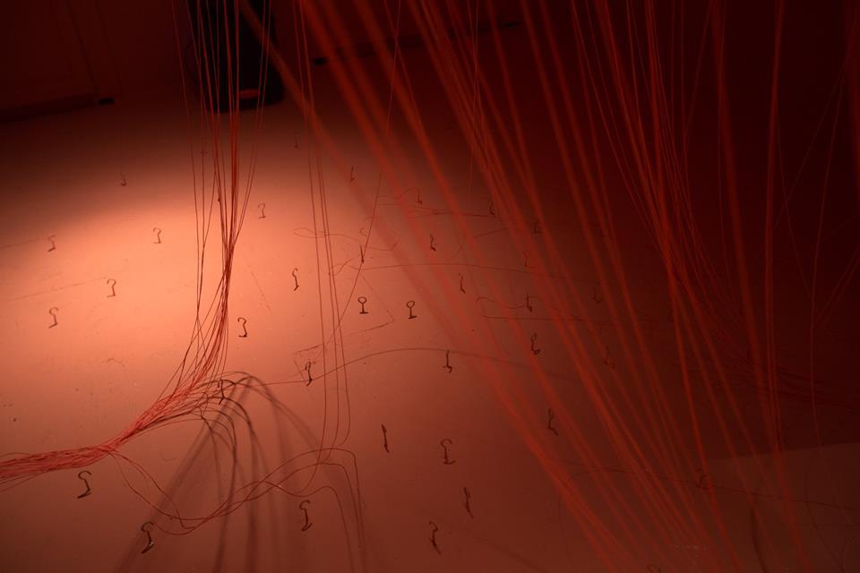 В Баку появились оригинальные инсталляции  "Перпендикулярные истины" (ФОТО)