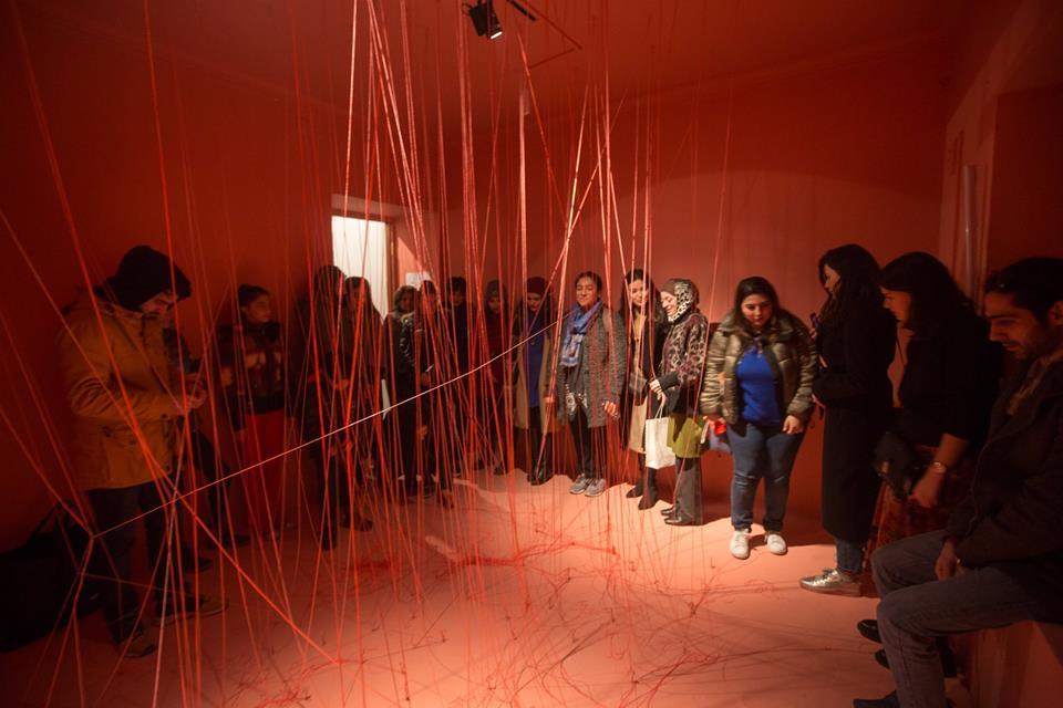 В Баку появились оригинальные инсталляции  "Перпендикулярные истины" (ФОТО)