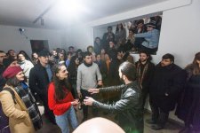 В Баку появились оригинальные инсталляции  "Перпендикулярные истины" (ФОТО)