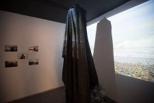 В Баку появились оригинальные инсталляции  "Перпендикулярные истины" (ФОТО)