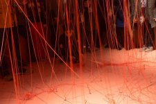 В Баку появились оригинальные инсталляции  "Перпендикулярные истины" (ФОТО)