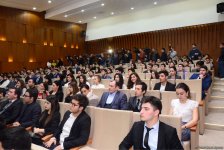 Вице-премьер Азербайджана об участии молодежи в муниципальных выборах (ФОТО)