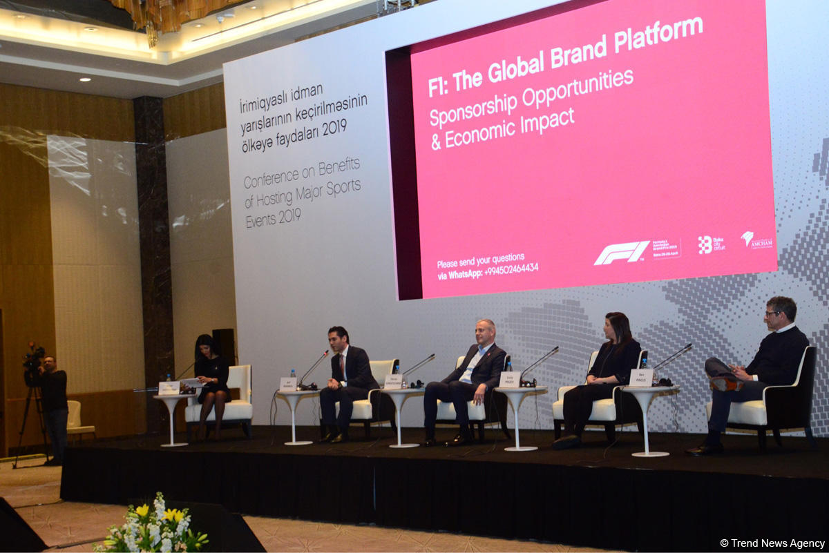 Азербайджан продлил контракт на проведение гонок "Формулы 1" (ФОТО)