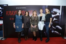 Бакинцы сыграли квест-ужас в прозрачной коробке с цепями (ВИДЕО, ФОТО)