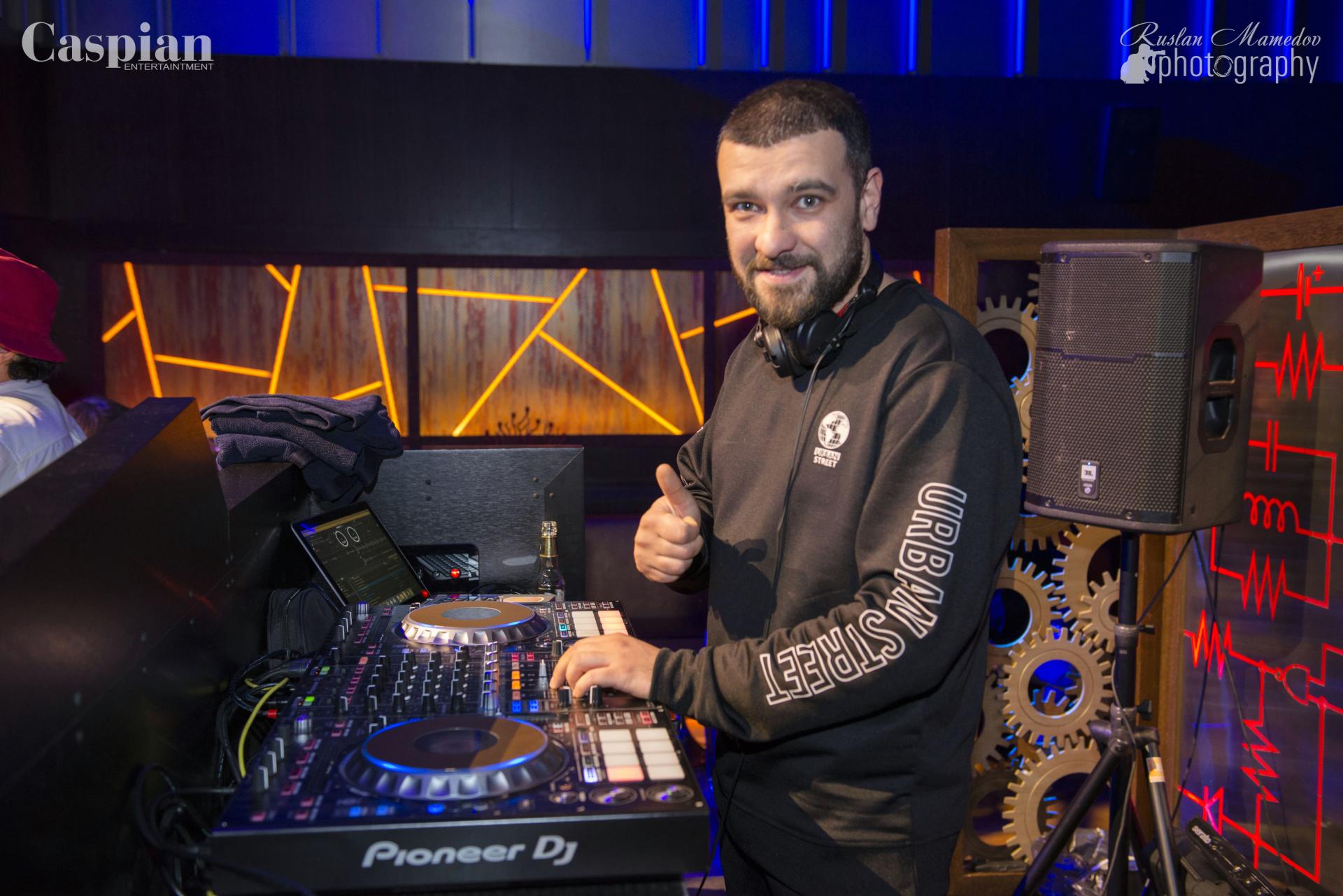 День стоматолога в Баку отметили зажигательной дискотекой и юбилеем "ПМ" (ФОТО)