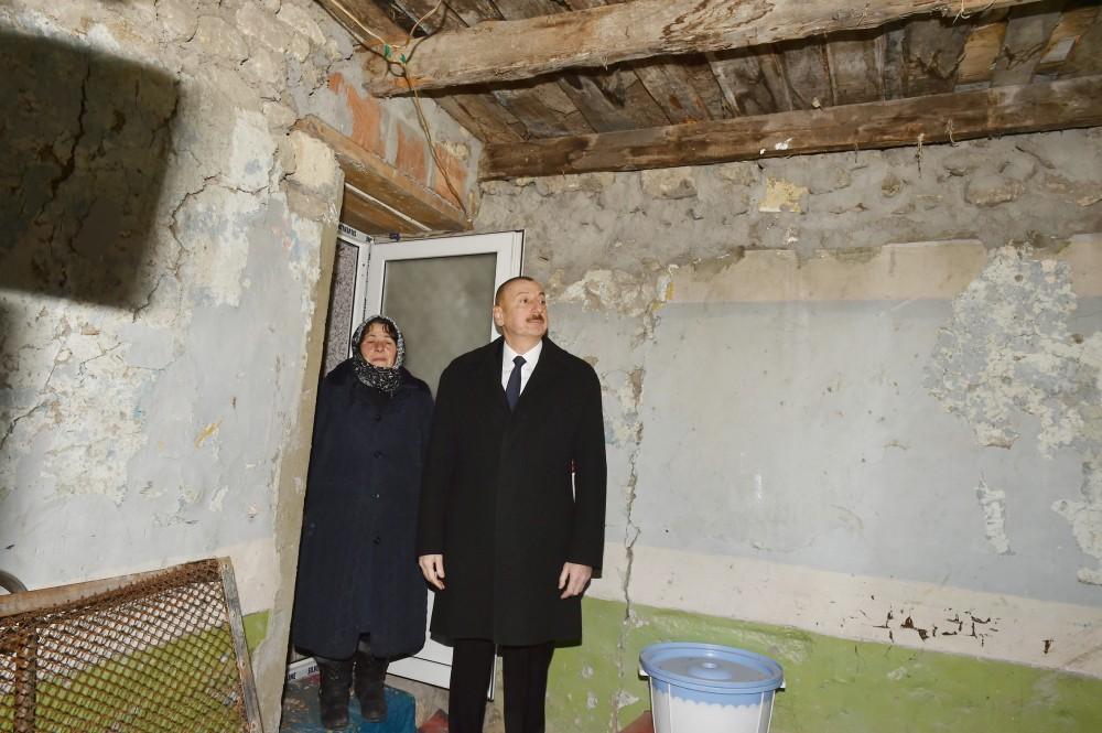Президент Ильхам Алиев побывал в Шамахе, где произошло землетрясение (ФОТО)