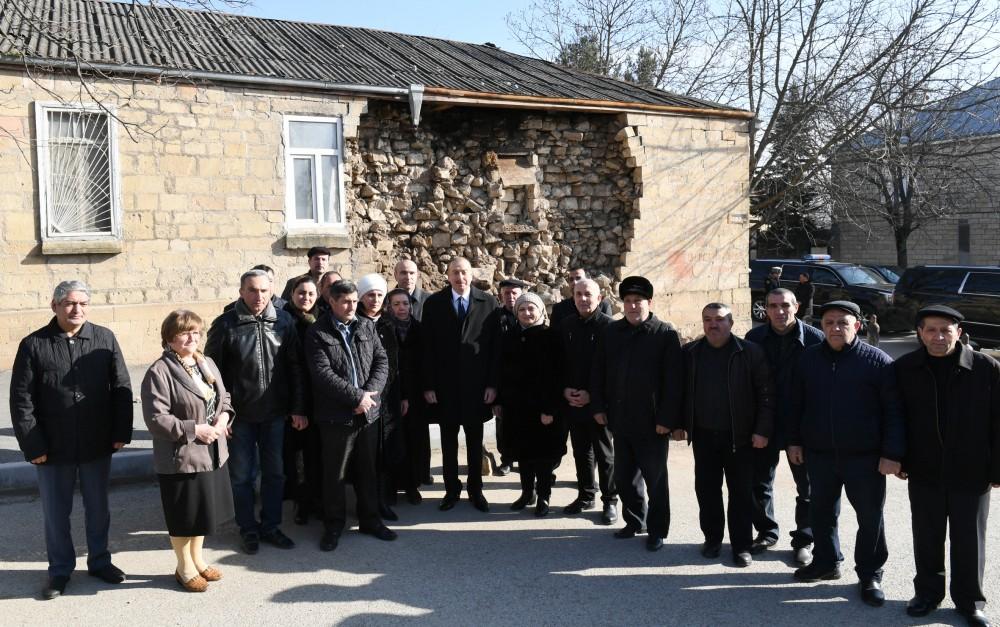 Президент Ильхам Алиев побывал в Шамахе, где произошло землетрясение (ФОТО)