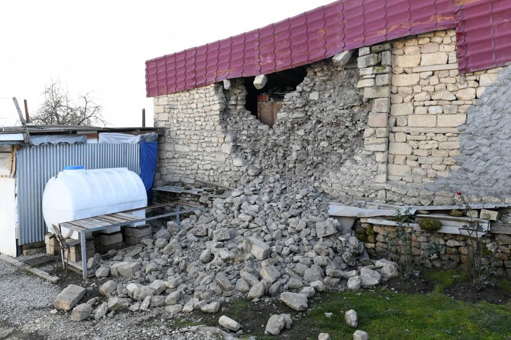 Президент Ильхам Алиев побывал в Шамахе, где произошло землетрясение (ФОТО)