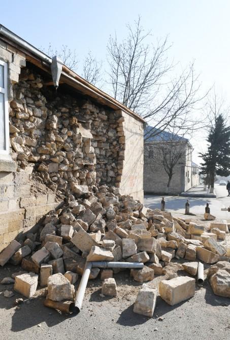 Президент Ильхам Алиев побывал в Шамахе, где произошло землетрясение (ФОТО)