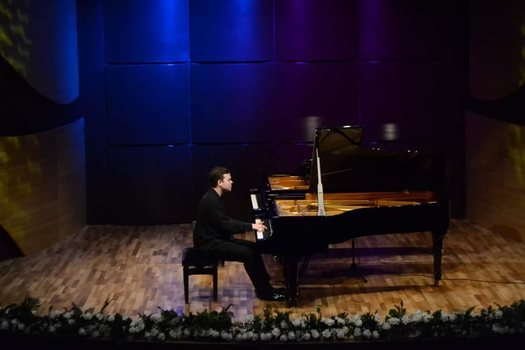 Птица Симург – из России в Азербайджан с любовью (ФОТО)