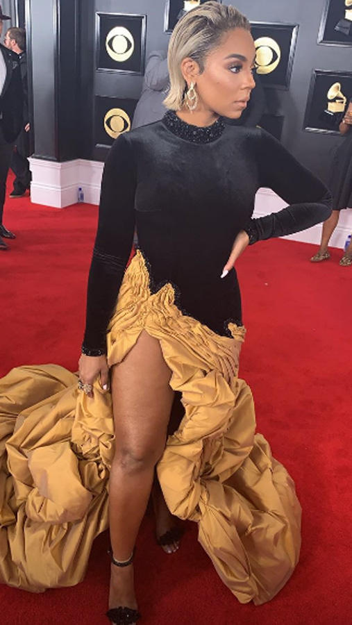 Ашанти в наряде от азербайджанского дизайнера на церемонии Grammy (ВИДЕО, ФОТО)