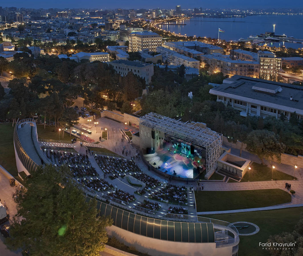 Фарид Хайрулин стал первым фотожурналистом, принятым в Союз архитекторов Азербайджана (ФОТО)