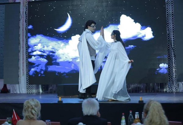 Турецкие звезды выбрали самых красивых и талантливых в Азербайджане (ФОТО)