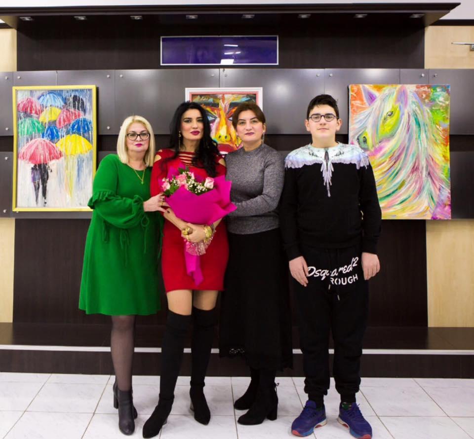 "Сделка с совестью" азербайджанской писательницы (ФОТО)