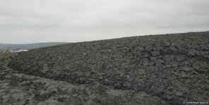 Обстановка на месте извержения грязевого вулкана в Шамахинском районе Азербайджана (ФОТО)