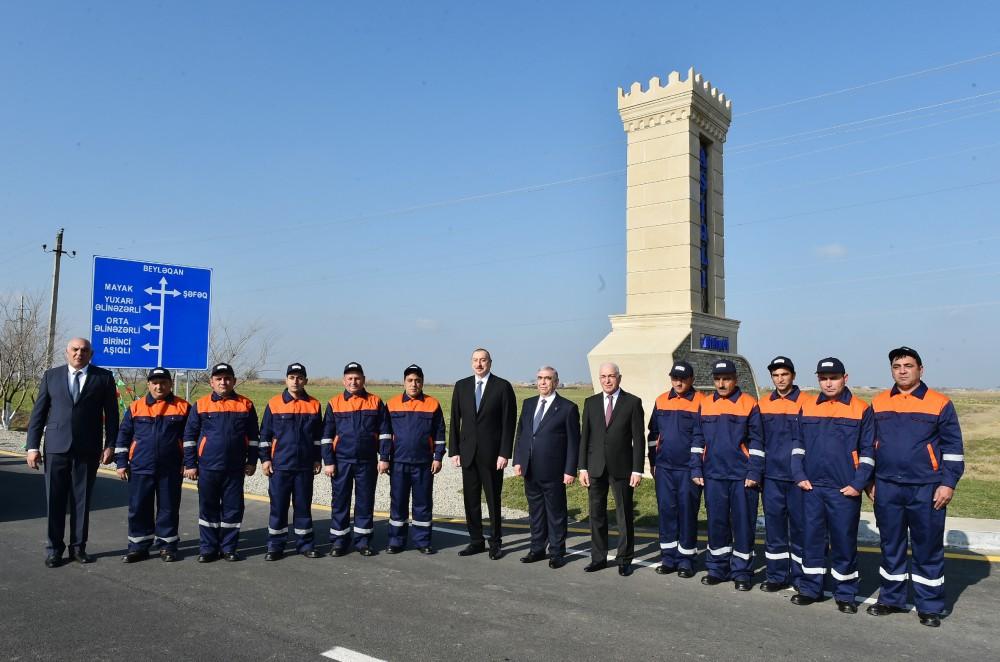 Президент Ильхам Алиев принял участие в открытии автодороги в Бейлаганском районе (ФОТО)