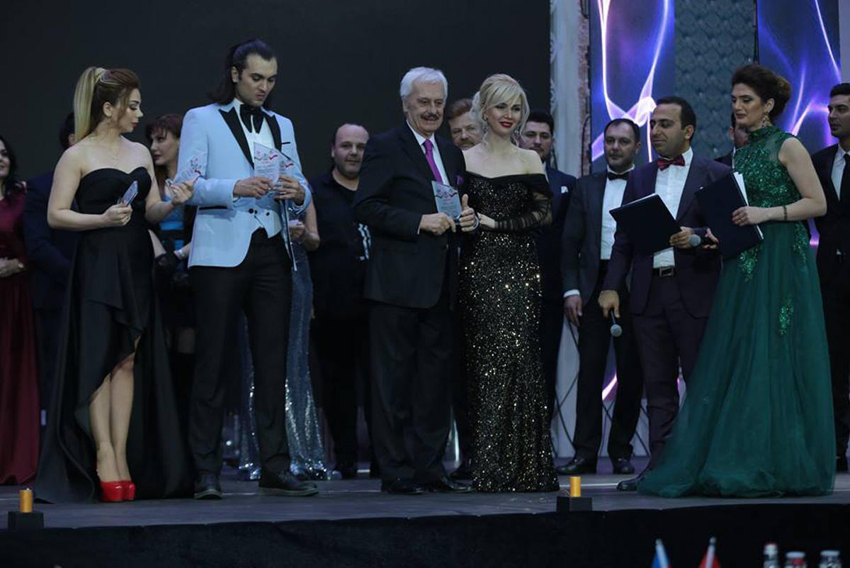 Турецкие звезды выбрали самых красивых и талантливых в Азербайджане (ФОТО)