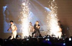 На концерте Ройи Айхан и Мири Юсифа зритель сделал предложение руки и сердца (ФОТО)