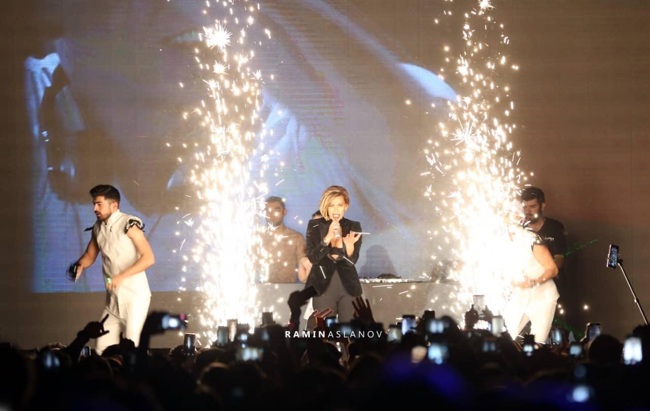 На концерте Ройи Айхан и Мири Юсифа зритель сделал предложение руки и сердца (ФОТО)