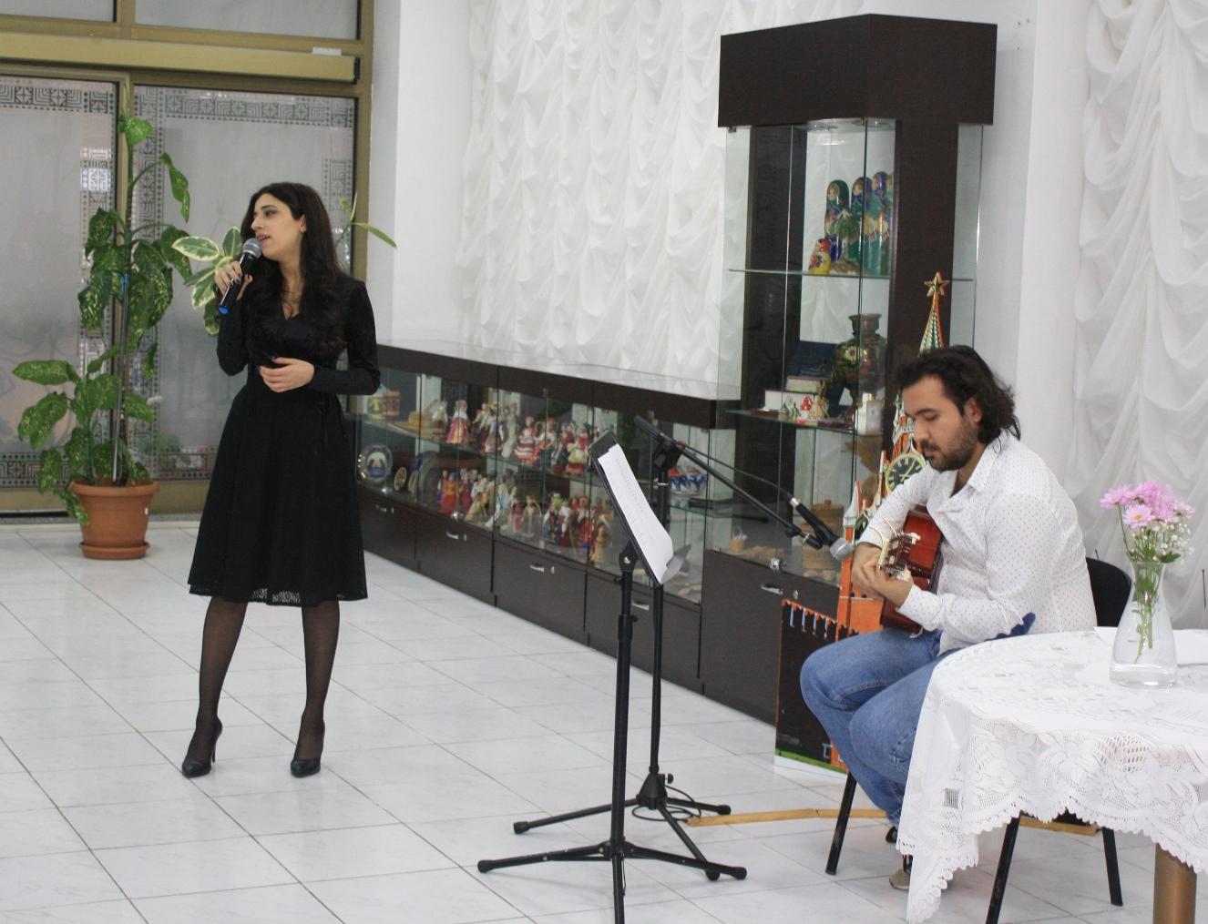 В Баку прошел вечер русского романса (ФОТО)