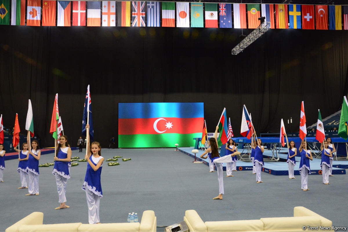 В Национальной арене гимнастики состоялась церемония открытия Кубка мира по прыжкам на батуте и тамблингу (ФОТО)