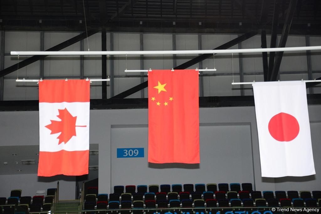 В Баку состоялась церемония награждения победителей и призеров в индивидуальной программе по прыжкам на батуте в рамках Кубка мира (ФОТО)