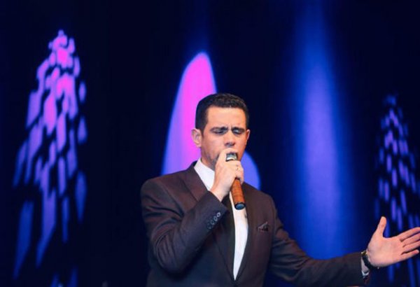 Фуад Мусаев призвал певцов выезжать в регионы, или Подарок родной Гяндже (ВИДЕО, ФОТО)