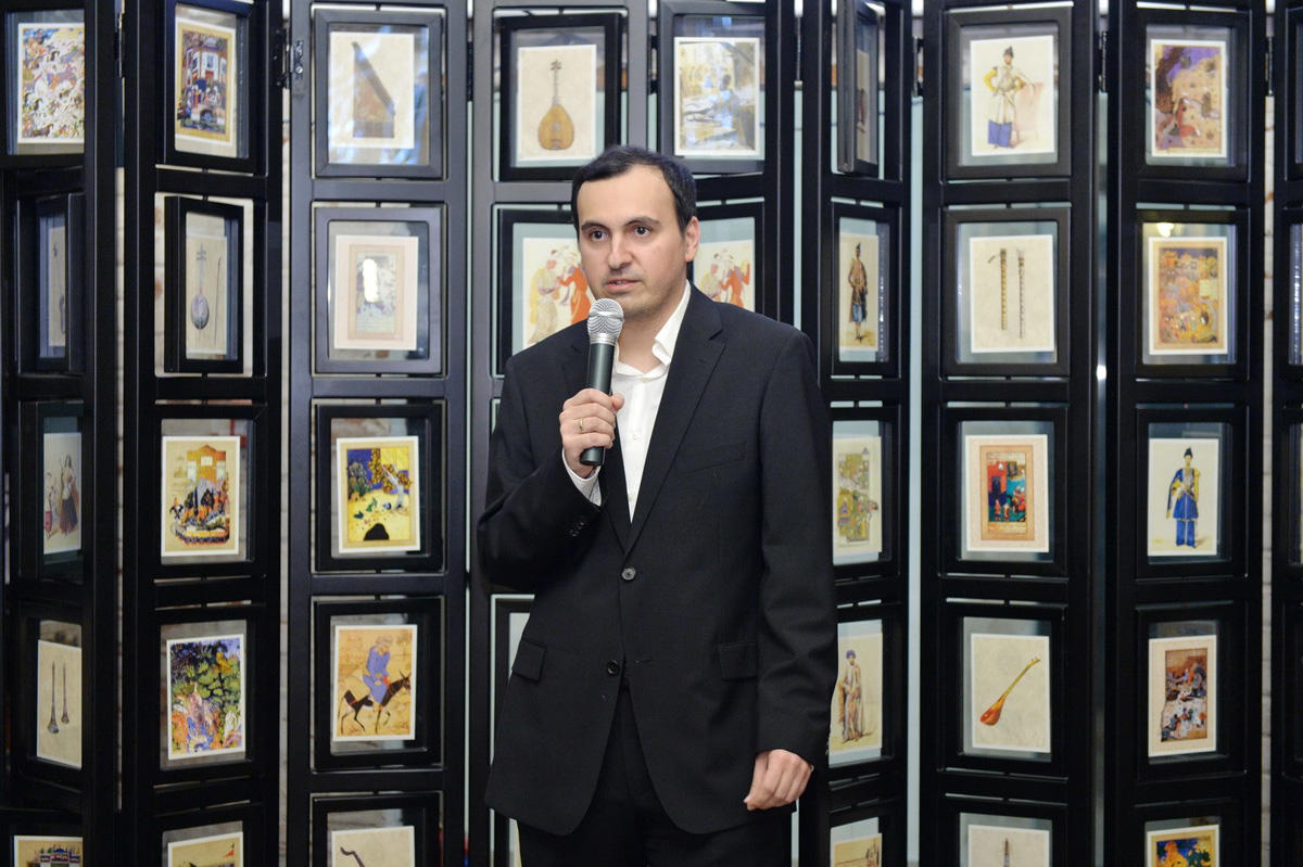 Шведский детектив в Баку - суперагенты и супермены (ФОТО)