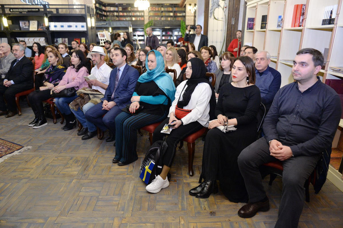 Шведский детектив в Баку - суперагенты и супермены (ФОТО)