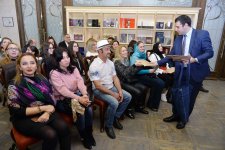 Шведский детектив в Баку - суперагенты и супермены (ФОТО)