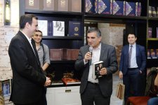 Шведский детектив в Баку - суперагенты и супермены (ФОТО)