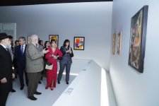 Вице-президент Фонда Гейдара Алиева Лейла Алиева приняла участие в торжественном открытии выставки российских художников-авангардистов в Баку (ФОТО)