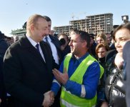 Президент Ильхам Алиев встретился на приморском бульваре Сумгайыта с жителями города (ФОТО)