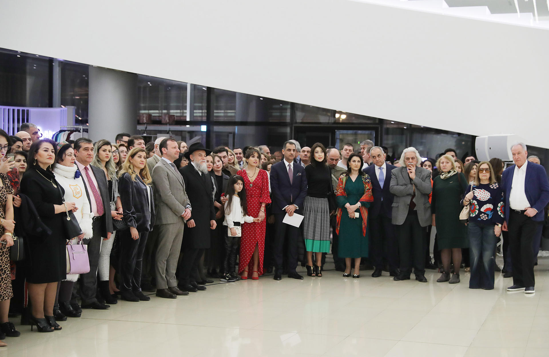 Вице-президент Фонда Гейдара Алиева Лейла Алиева приняла участие в торжественном открытии выставки российских художников-авангардистов в Баку (ФОТО)