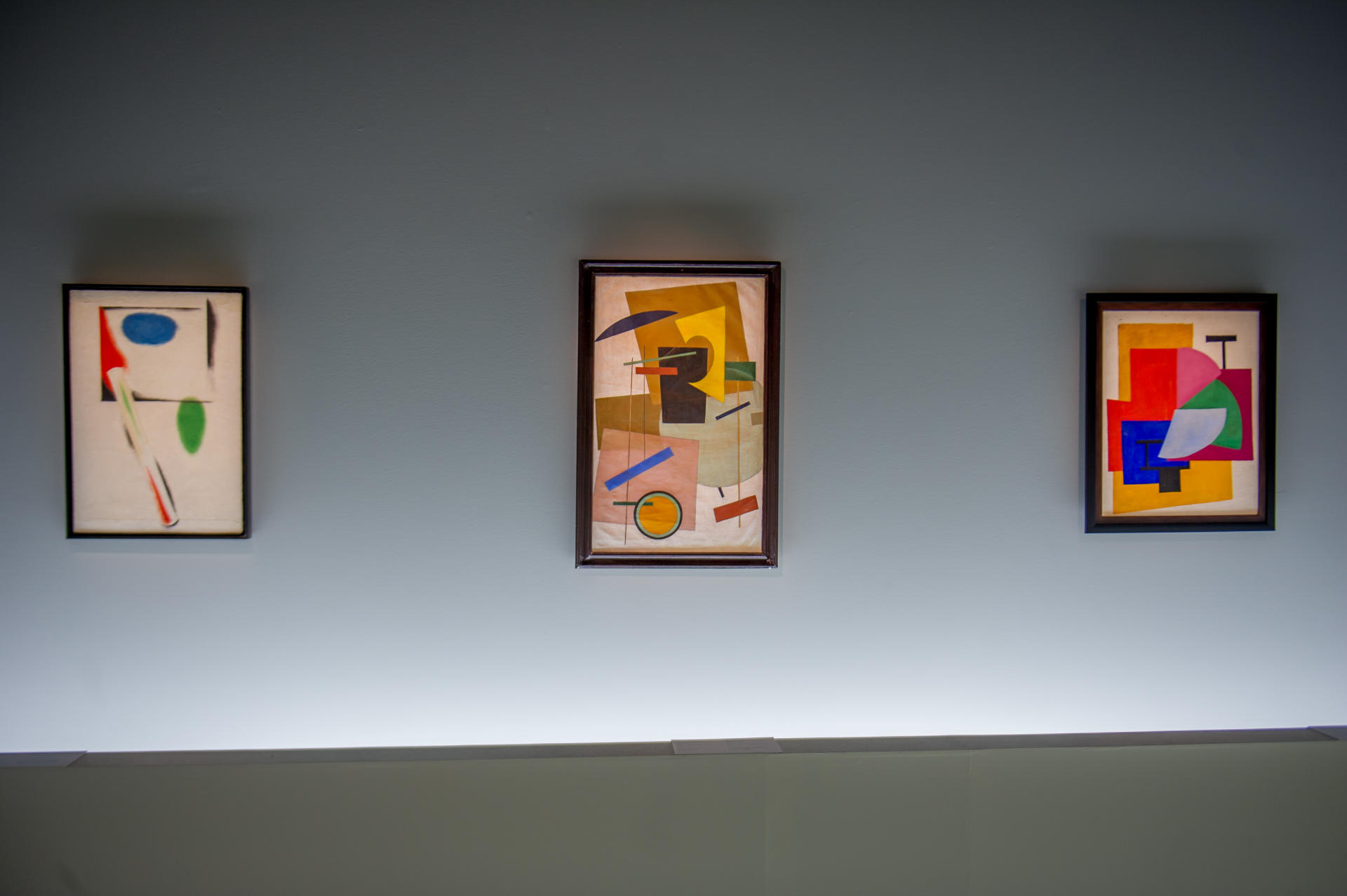 Вице-президент Фонда Гейдара Алиева Лейла Алиева приняла участие в торжественном открытии выставки российских художников-авангардистов в Баку (ФОТО)