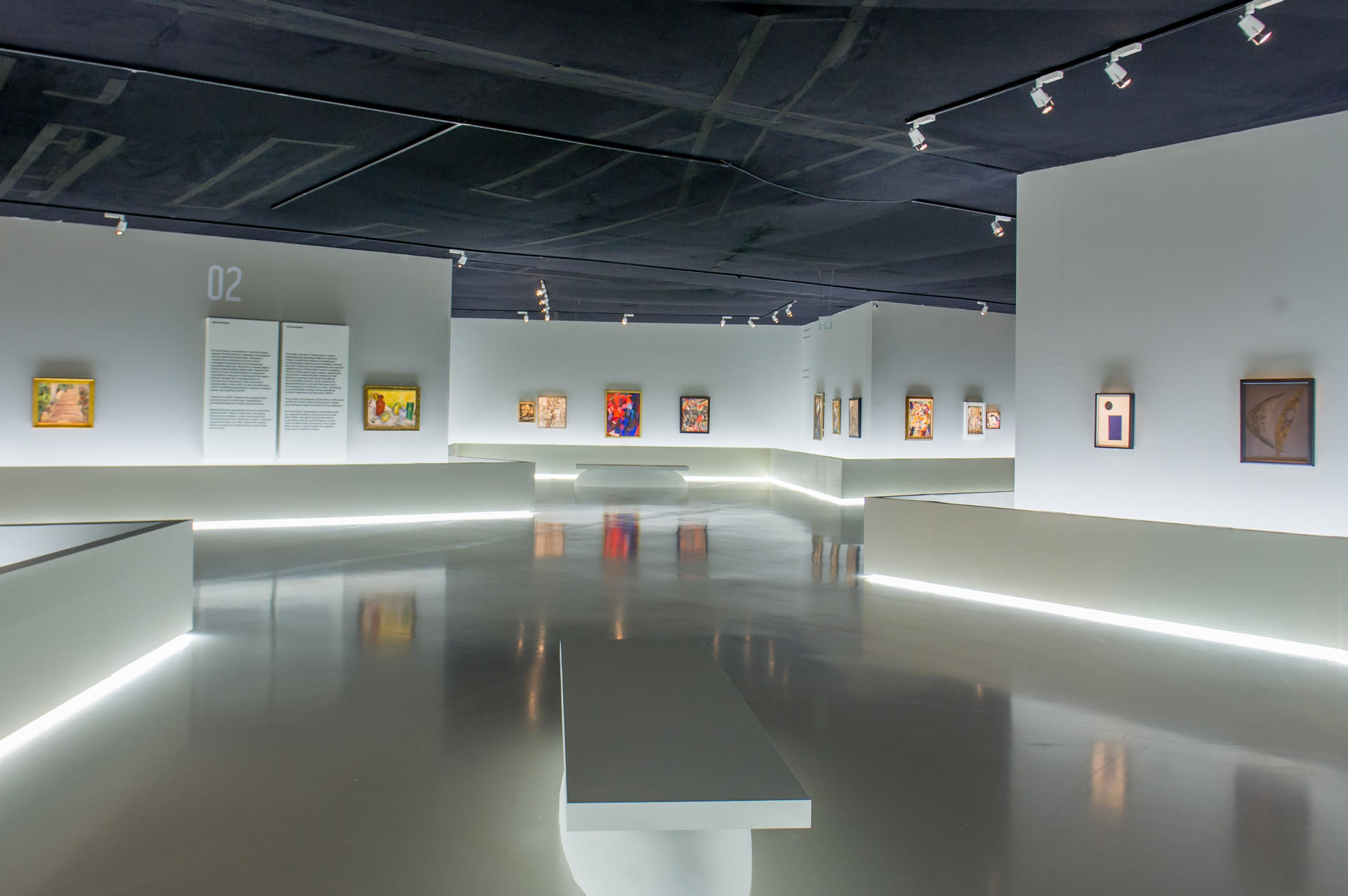 Вице-президент Фонда Гейдара Алиева Лейла Алиева приняла участие в торжественном открытии выставки российских художников-авангардистов в Баку (ФОТО)