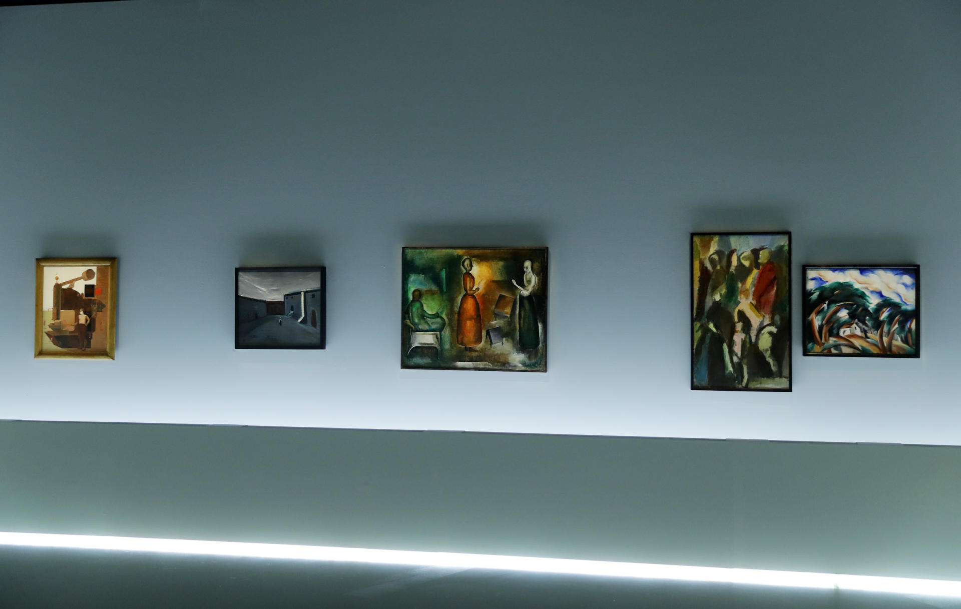 Вице-президент Фонда Гейдара Алиева Лейла Алиева приняла участие в торжественном открытии выставки российских художников-авангардистов в Баку (ФОТО)